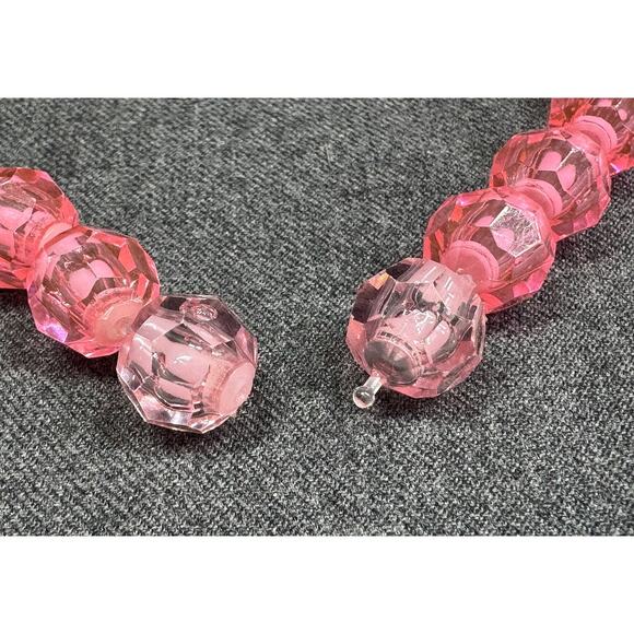 Vintage Pink Lucite Flapper Necklace - Picture 5 of 7